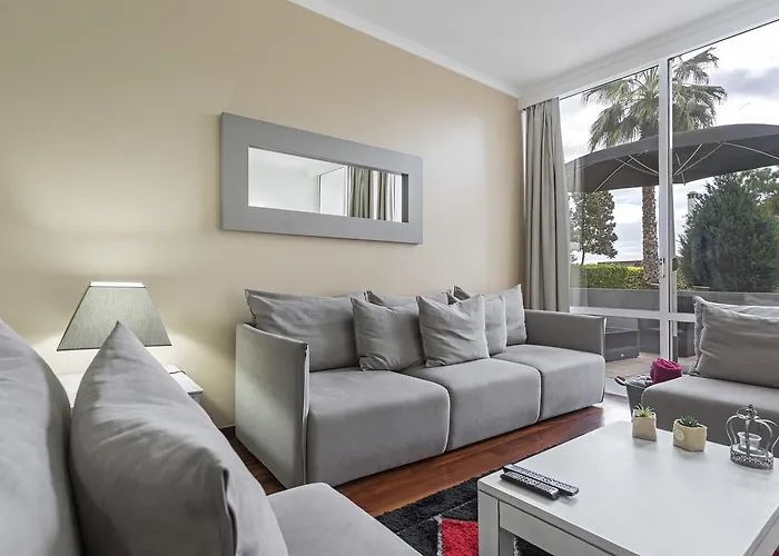 Achada I By An Island 公寓式酒店